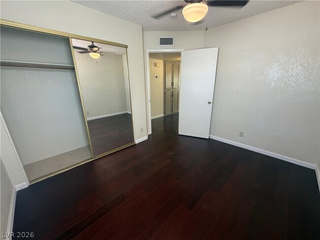 Building Photo - 9305 Alameda Harbor Ave