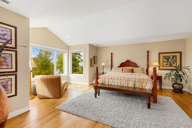 Building Photo - STUNNING Home in coveted Sterling Woods, S...