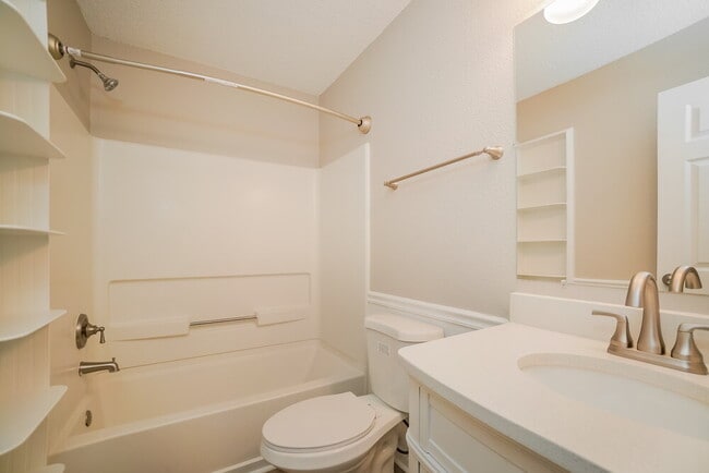 Building Photo - 15316 Wolf Run Ct