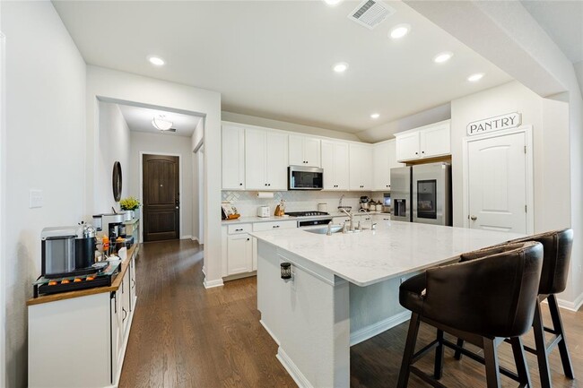 Building Photo - 2021 Cartway Ct