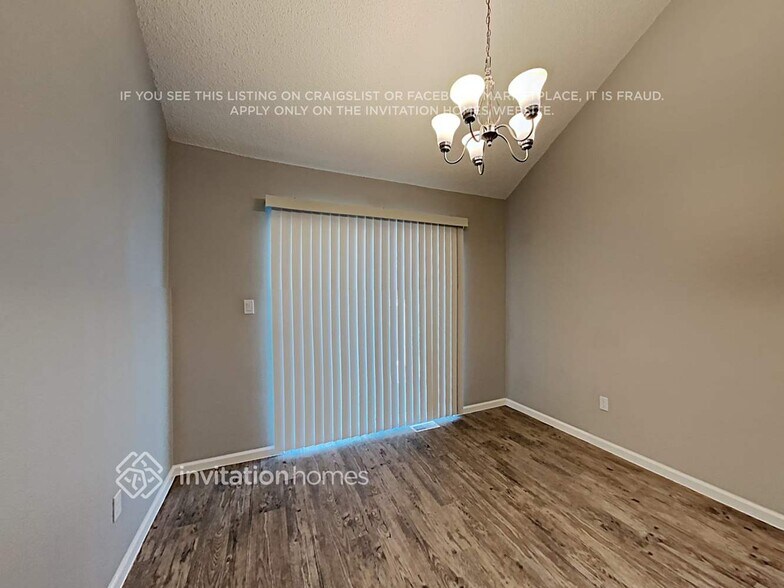 Building Photo - 2885 Mirage Dr
