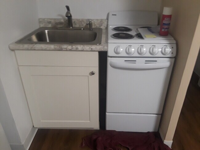 New cabinets/appliances - 1205 Cloquet Ave