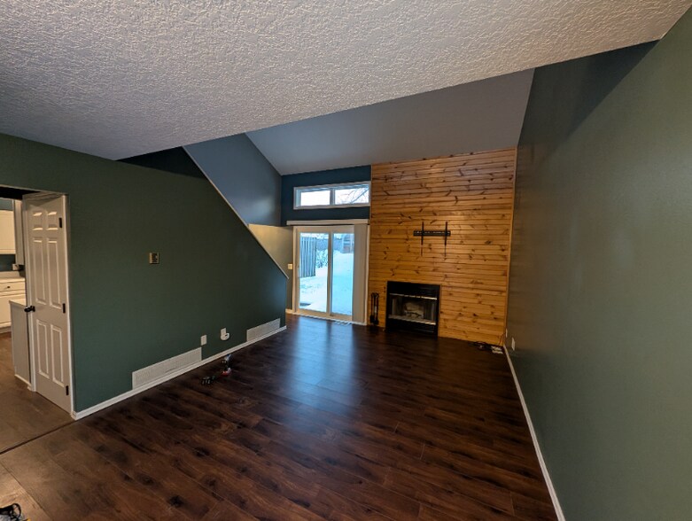 Building Photo - 5 Jefferson St