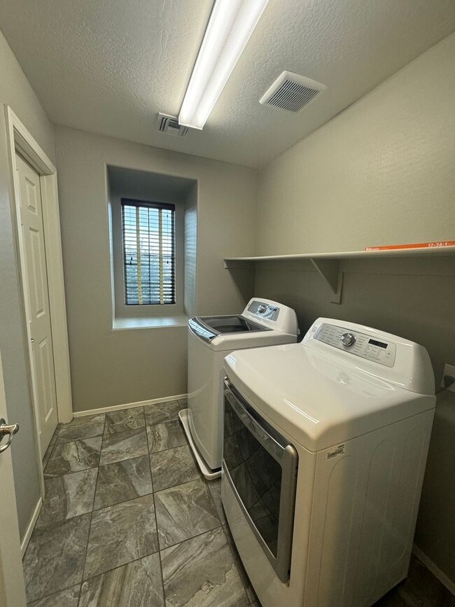 Building Photo - 16345 W Latham St