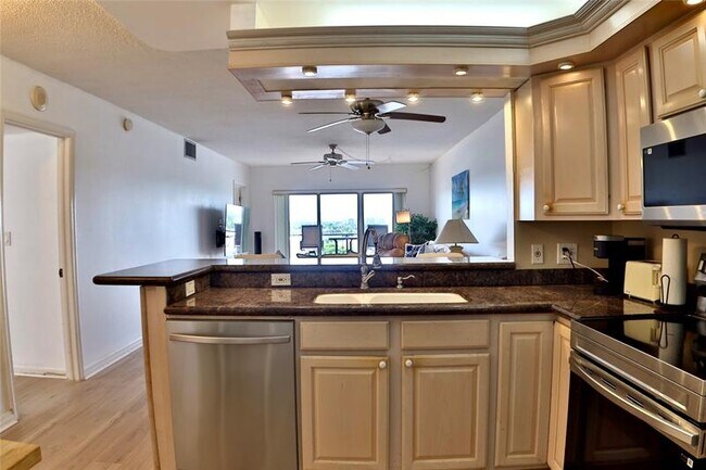 Building Photo - 1500 S Ocean Blvd