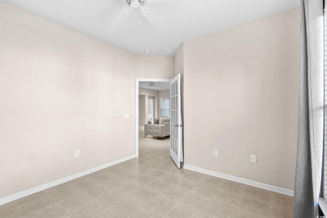 Building Photo - 2401 Hobart St