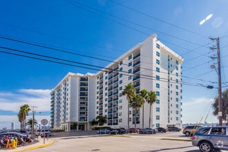 Building Photo - Wake Biscayne Bay