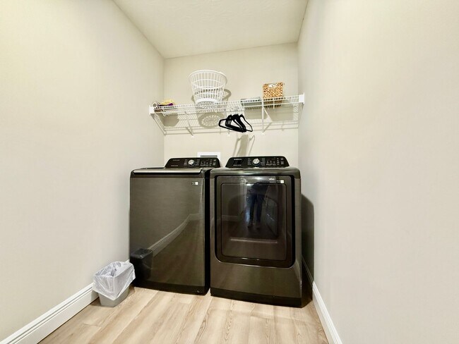 Building Photo - 232 Taylor Dr