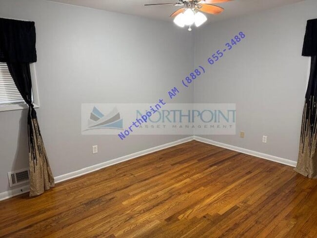Building Photo - Well maintained home in great location!