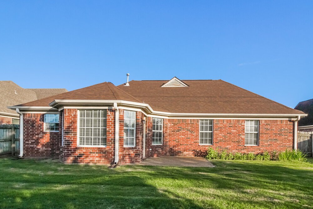 Building Photo - 1125 Red Fern Cir W
