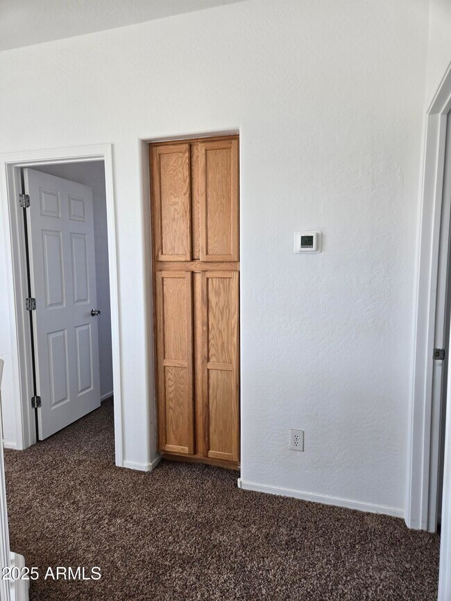 Building Photo - 4321 W Judson Dr