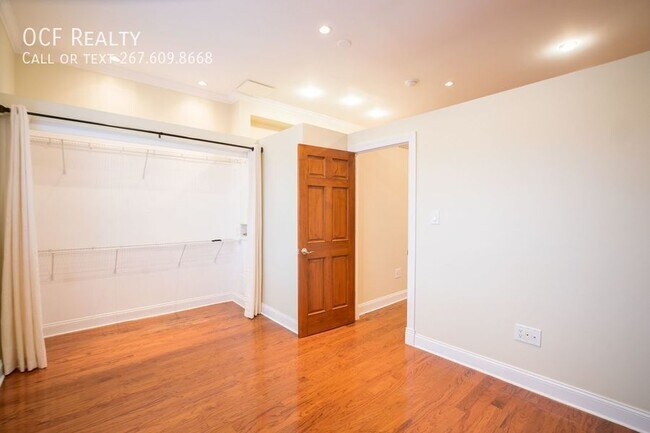 Building Photo - 2506 S Broad St