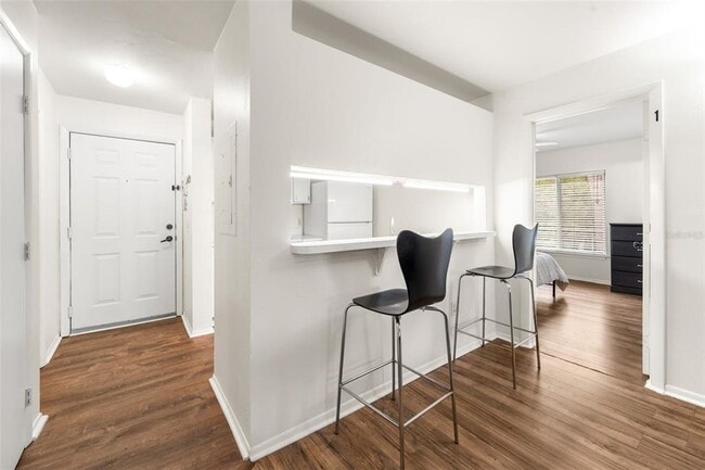 Building Photo - 4000 SW 23rd St