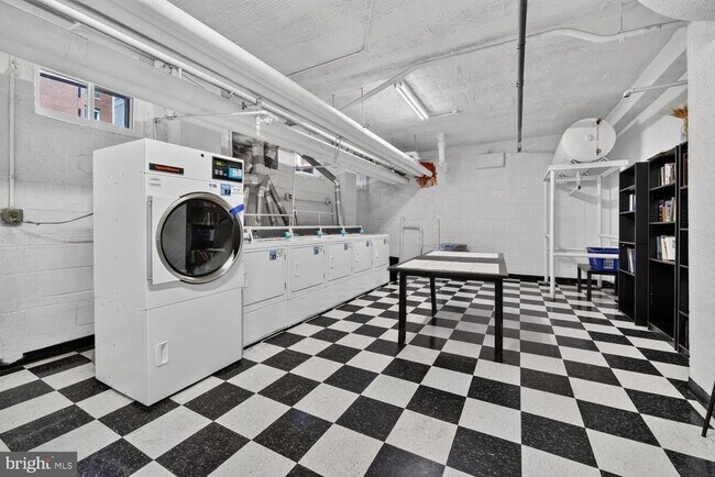 Building Photo - 2515 K St NW