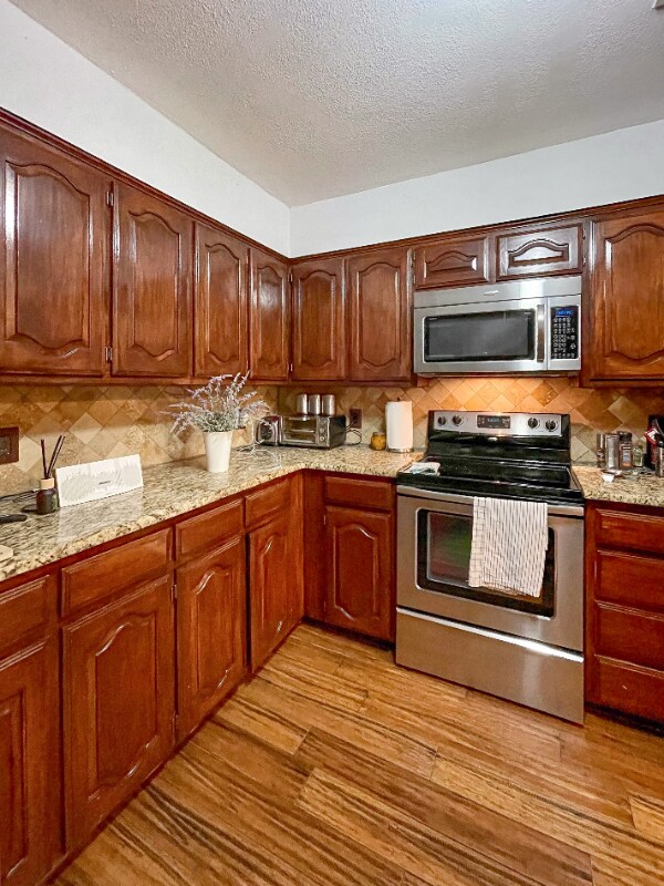 Building Photo - 3008 Osceola Dr