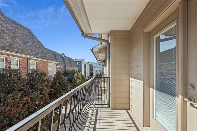 Building Photo - 3200 Ross Ave