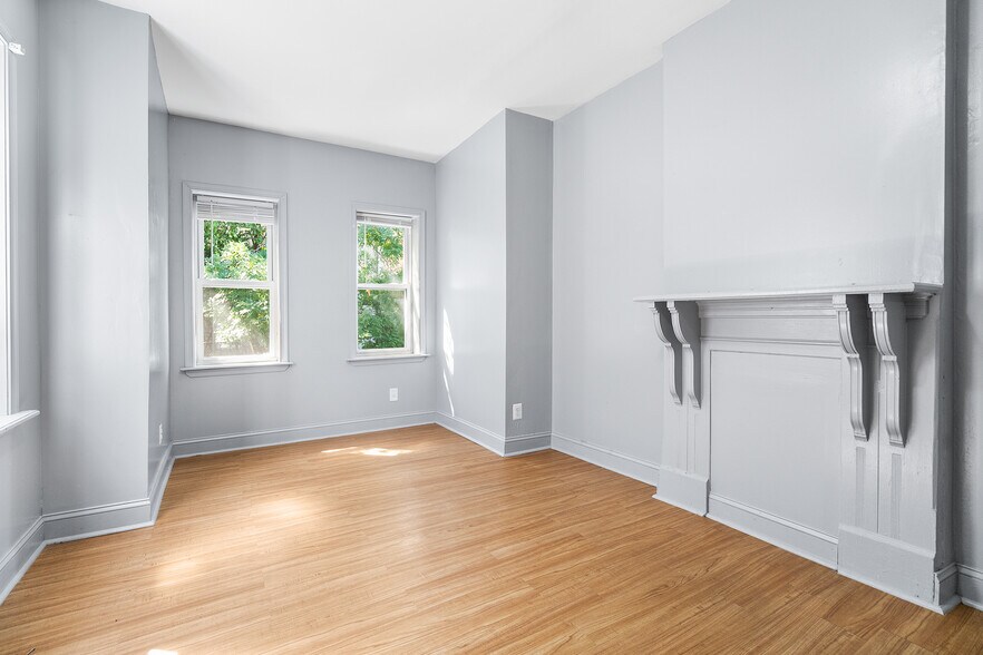 Building Photo - 1624 Edgley St