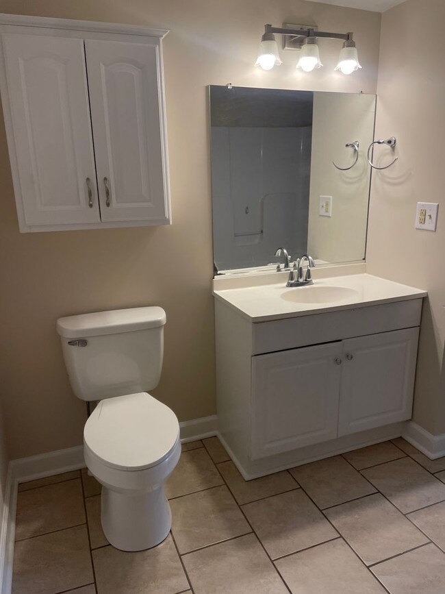 Building Photo - Very nice 3 or 4 bedroom, 2 bath home located in Franklinville- $1600 Month, $1600 Deposit!!