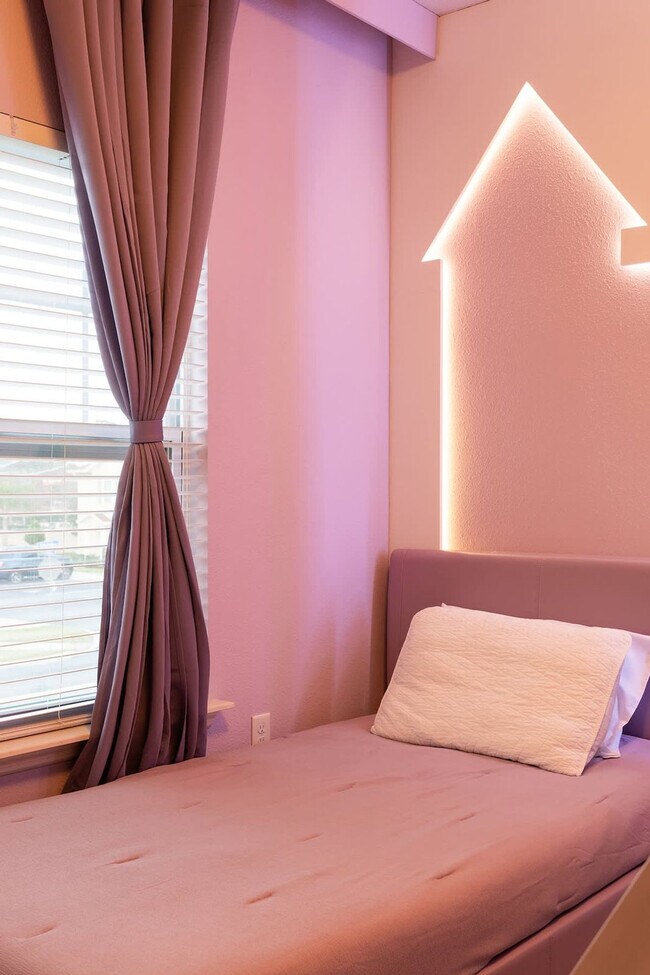 Building Photo - 3211 Oyster Ln