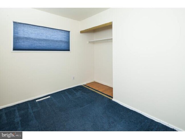 Building Photo - 225 Brennen Dr