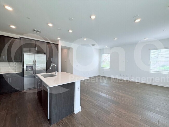 Building Photo - 4077 S Sabrina Dr