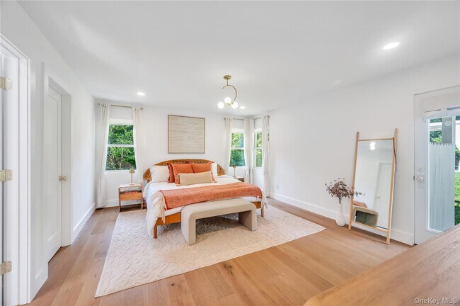 Building Photo - 9 Pine Tree Rd