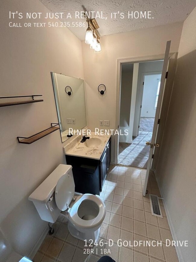 Building Photo - 1246 Goldfinch Dr