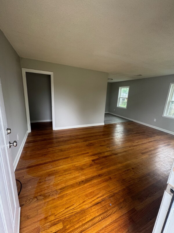 Building Photo - 2505 Hammond Ave
