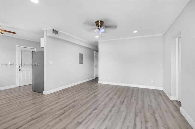 Building Photo - 4500 NE 18th Ave