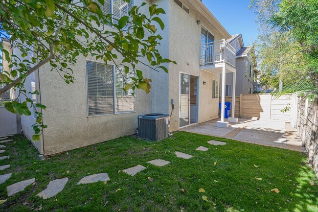 Building Photo - Charming 3-Bedroom Home with Large Loft or Alternate 4th Bedroom!