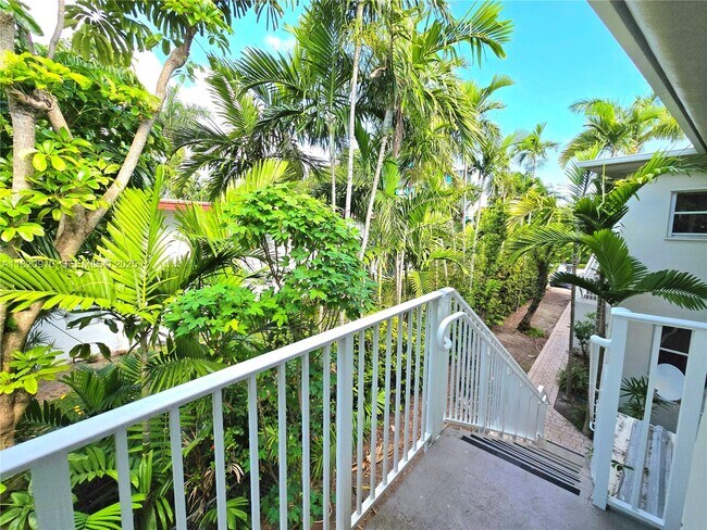 Building Photo - 1152 99th St