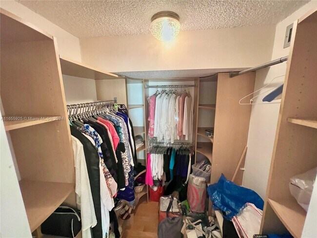 Building Photo - 1865 S Ocean Dr