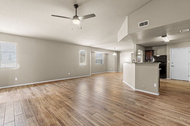 Building Photo - "Charming 3-Bed, 2-Bath Oasis on Dust Storm Lane – Spacious 1,596 Sq Ft Home in El Paso!"