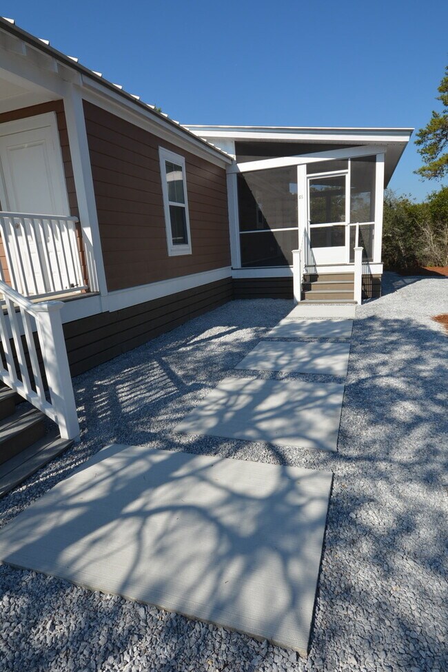 Building Photo - AVAILABLE 6/10/26 Adorable 2 bedroom cottage available long term off 30A! Huge screened in porch ...