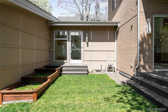 Building Photo - 947 S Gilpin St