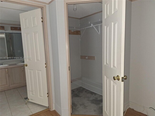 Building Photo - 35303 SW 180th Ave