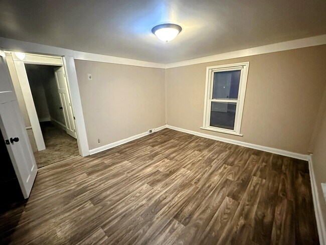 Building Photo - 419 Chestnut St