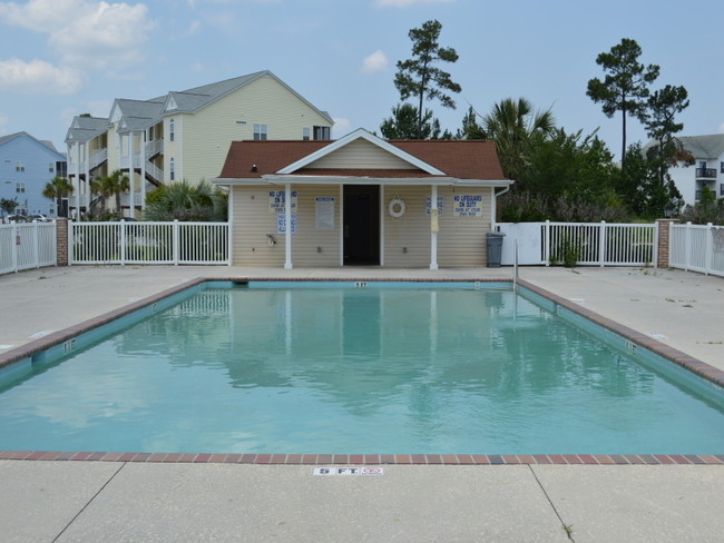 Building Photo - Claypond Village 2 Bedroom Condo