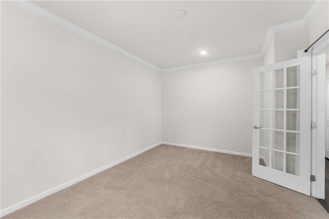 Building Photo - 2008 Hemlock Ln