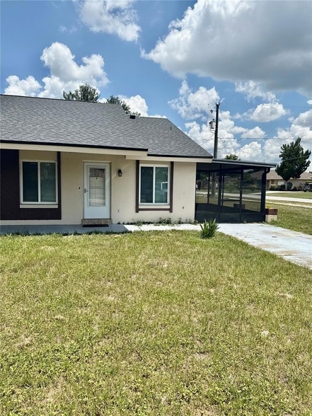 Building Photo - 162 Landmark St