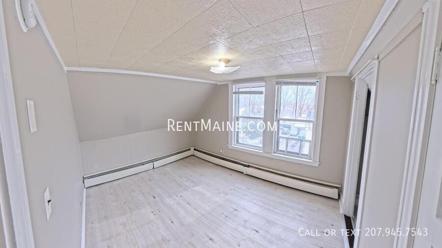 Building Photo - 92 Clinton Ave