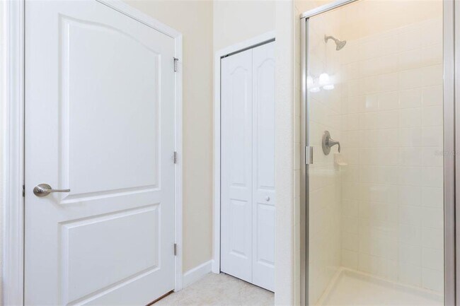 Building Photo - 20101 Oakflower Ave