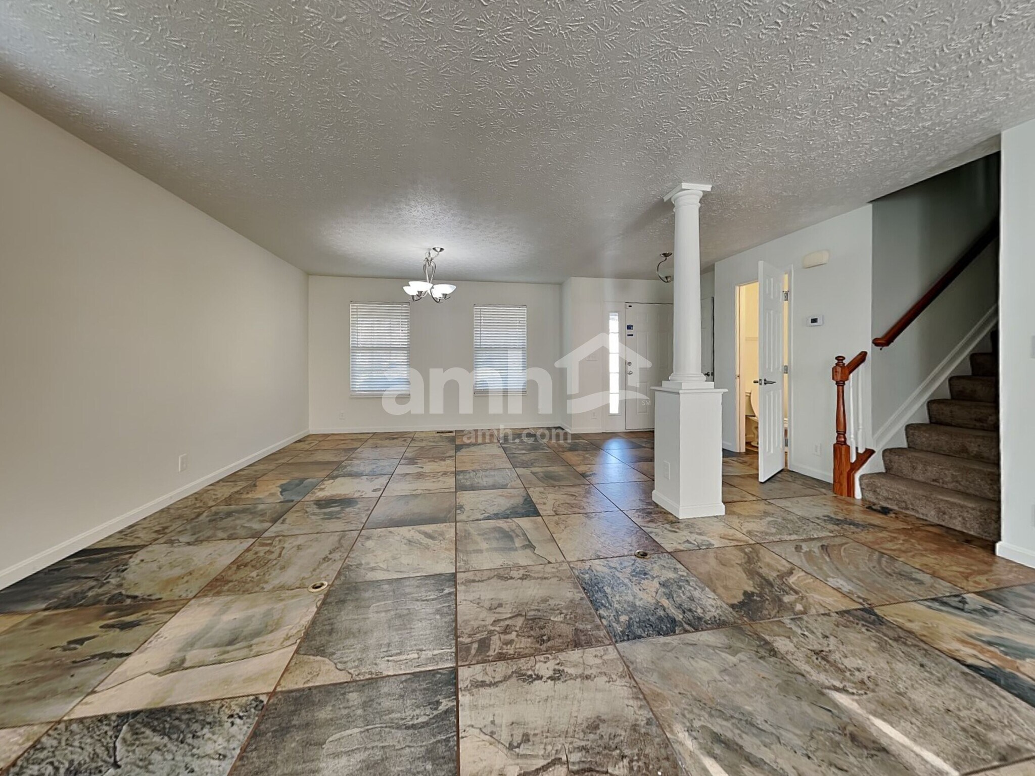 Building Photo - 743 Elm Tree Dr