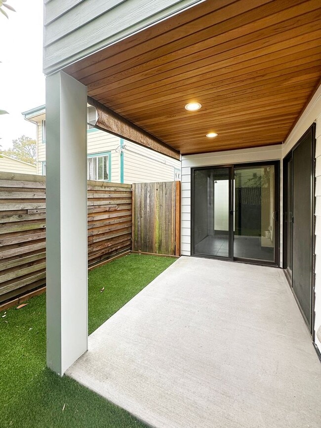 Building Photo - 3Bd/3Ba Seattle Townhouse