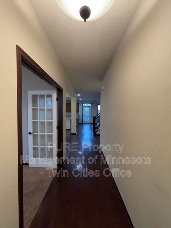 Building Photo - 1704 Basswood Ct