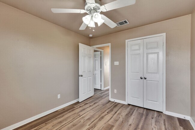 Building Photo - 1260 Arbor Knot Dr
