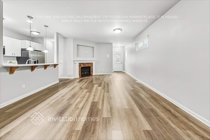 Building Photo - 7624 Kodiak Ave NE
