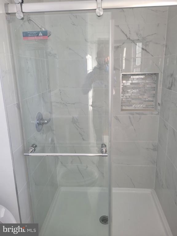 Building Photo - 100 Essenton Dr