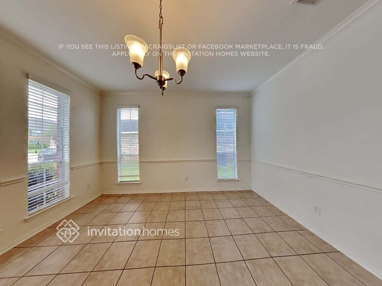Building Photo - 18 Mira Loma Dr