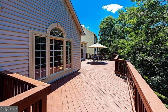 Building Photo - 47333 Middle Bluff Pl